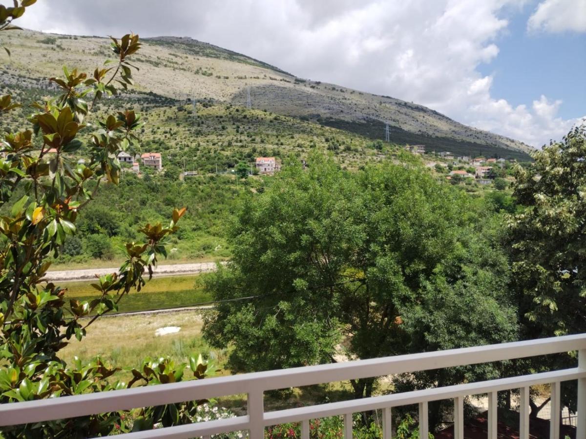 Hotel River Side Trebinje Exterior foto