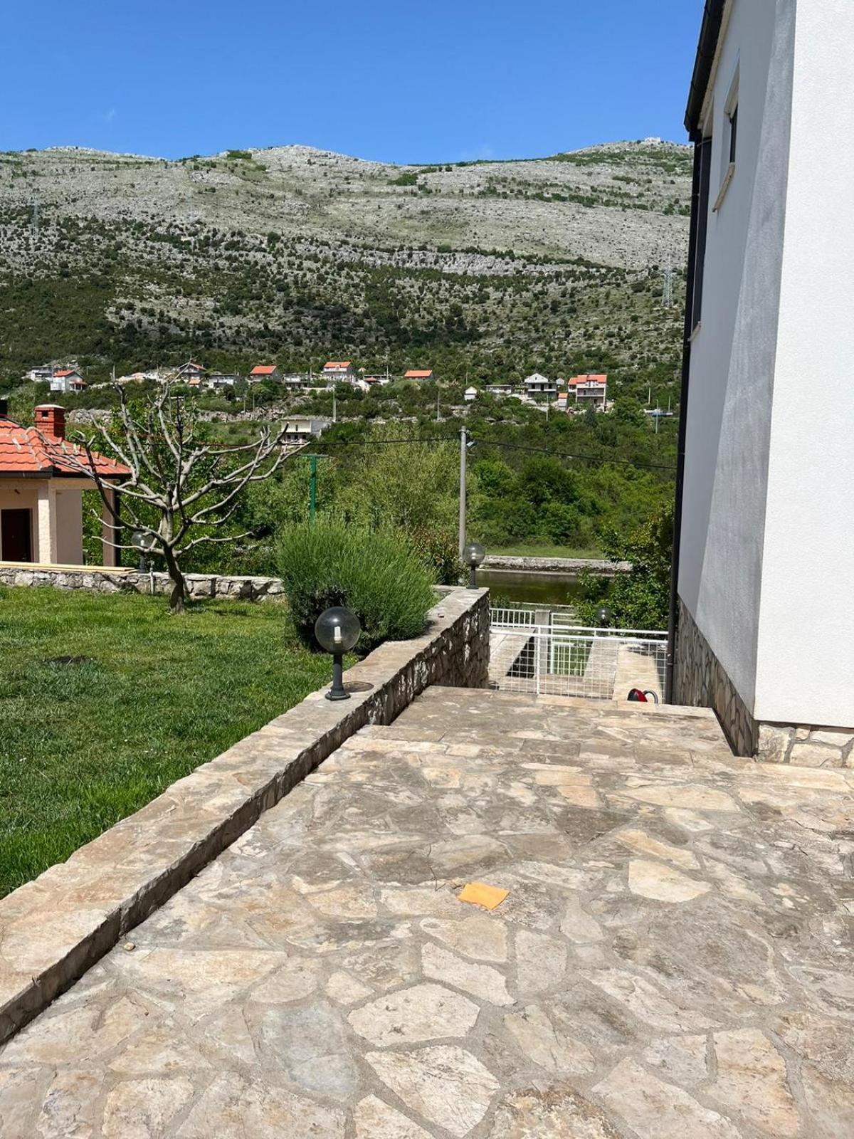 Hotel River Side Trebinje Exterior foto